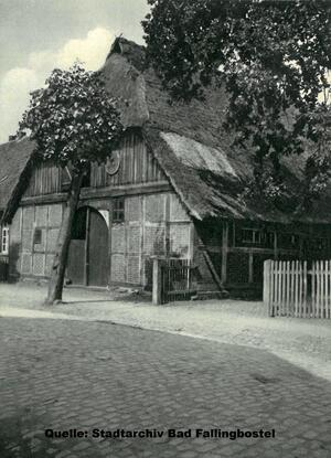 Bild vergrößern: In der Celler Straße (heute Vogteistraße) befand sich bis 1945 dies Rauchhaus., das dem von Wünnen Mutter geglichen haben dürfte.