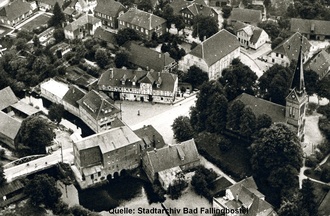 Bild vergrößern: Luftbild des Ortskerns (1936)